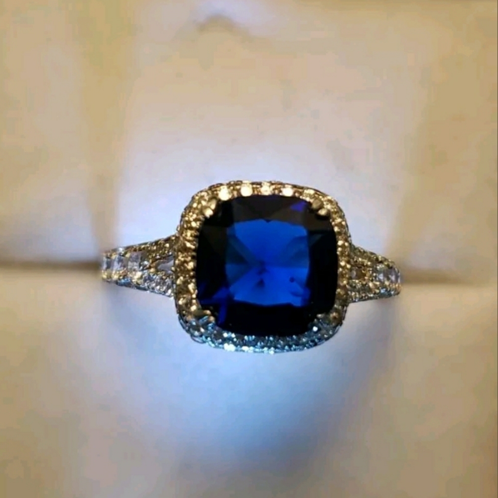 2 Ct Cushion 8x8mm Blue Sapphire Halo Engagement R
